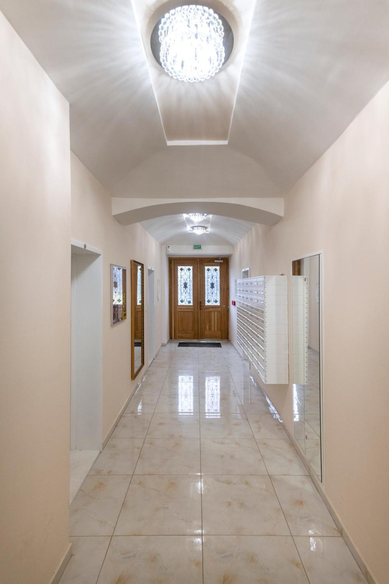 Central Haven Apartments プラハ エクステリア 写真