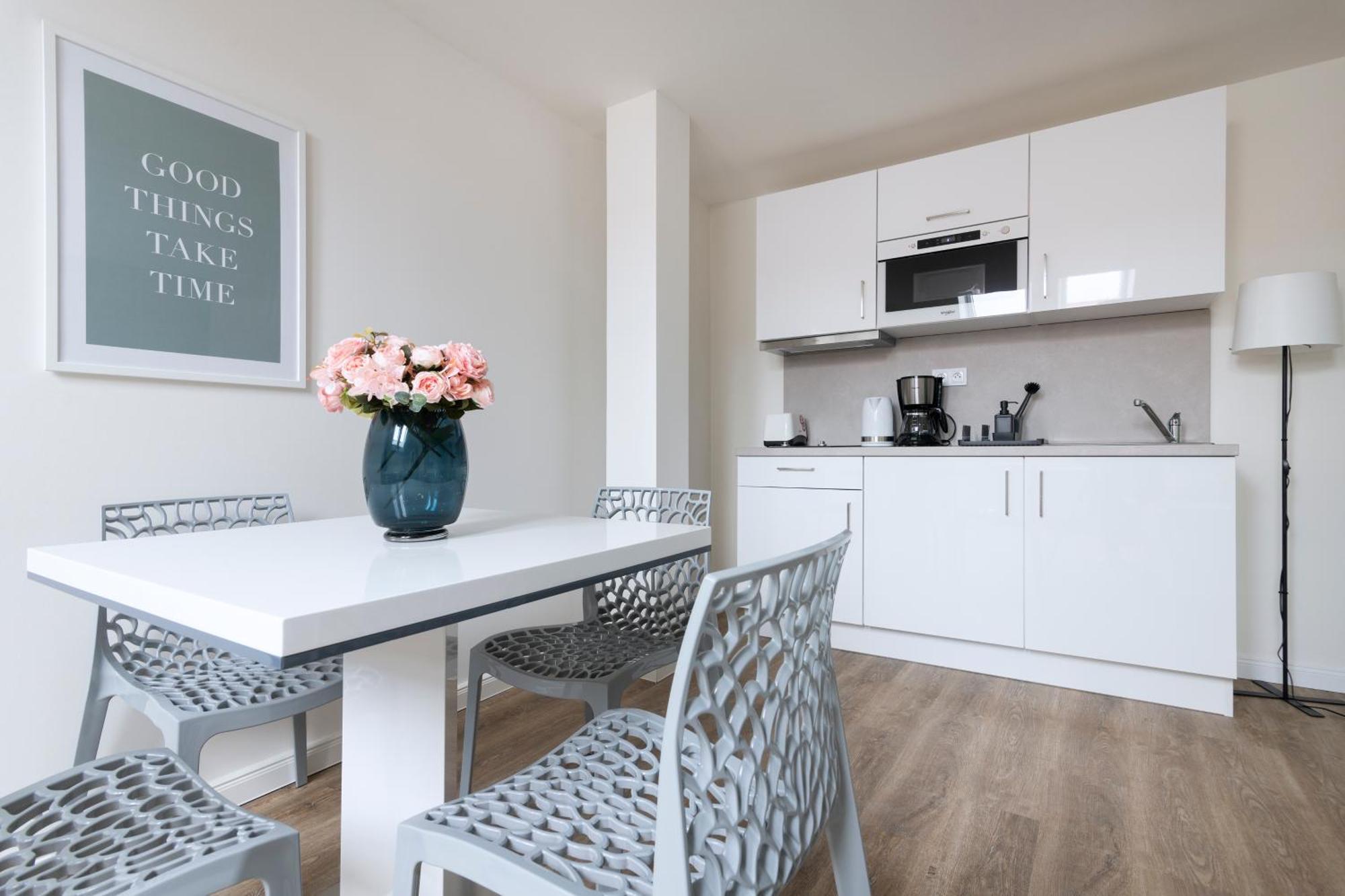 Central Haven Apartments プラハ エクステリア 写真