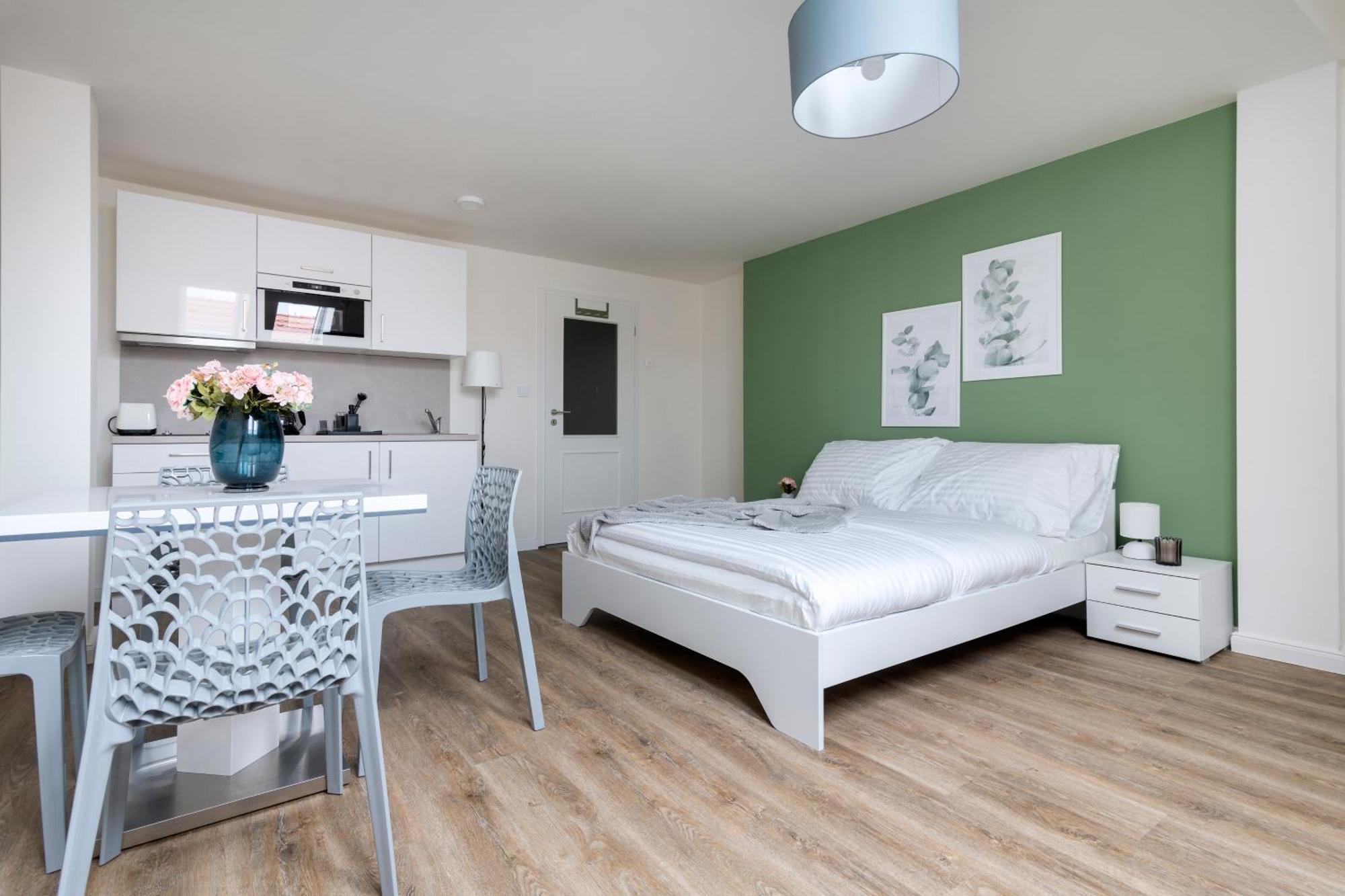Central Haven Apartments プラハ エクステリア 写真